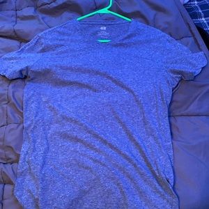 H&M light blue t-shirt